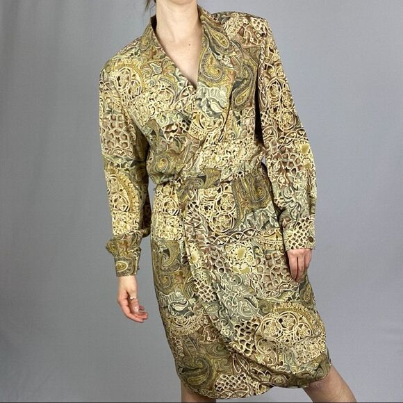 100% silk vintage long sleeve button down wrap dress. Neutral earth tin colours - Picture 9 of 13